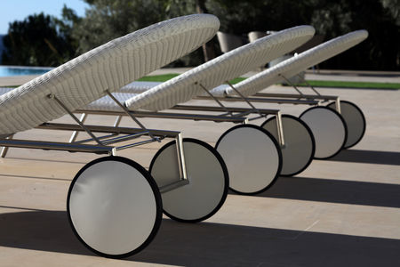 Shell Sunbed, click to enlarge