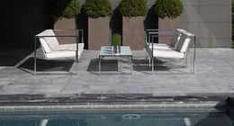 The World Outside - Meubili krant - voorjaar 2011